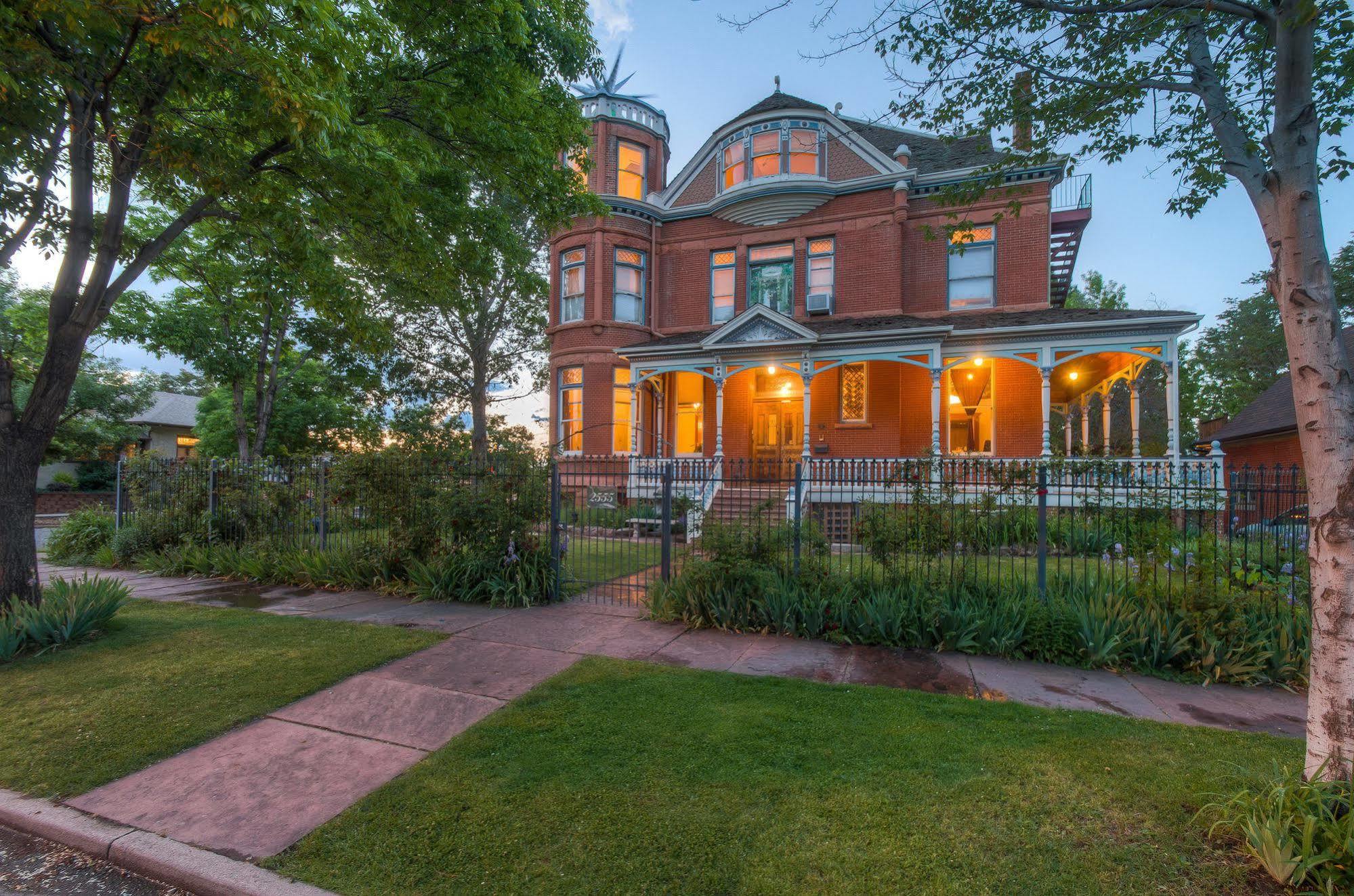 Lumber Baron Inn And Gardens Denver Exterior photo