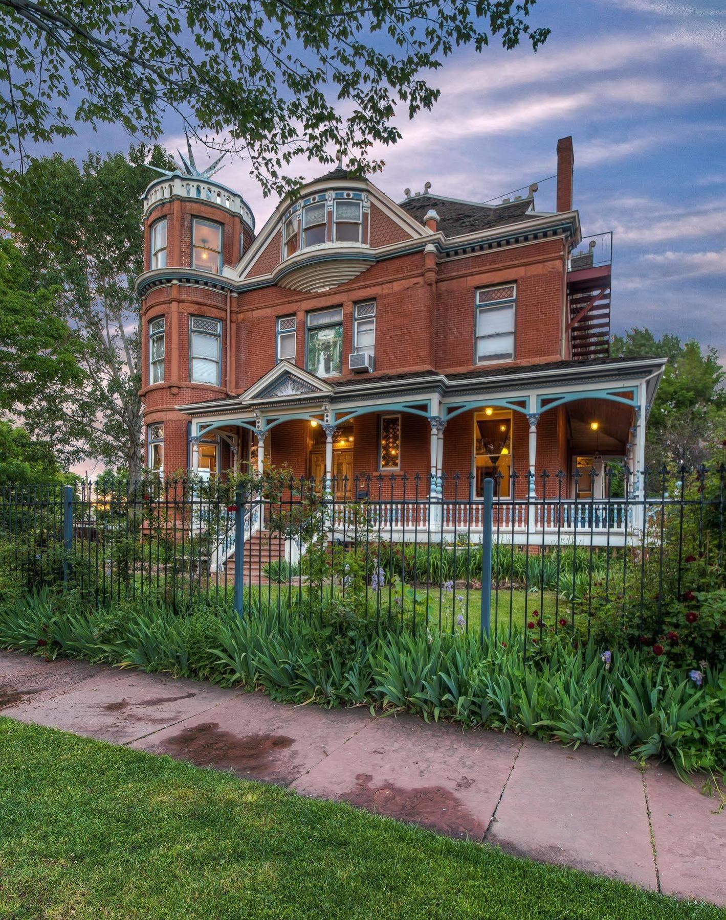 Lumber Baron Inn And Gardens Denver Exterior photo